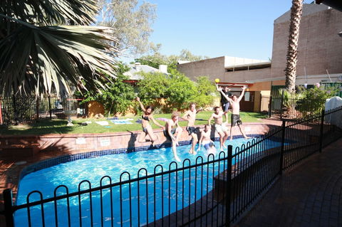 Alice Springs YHA - Hostel - Accommodation Bookings 3