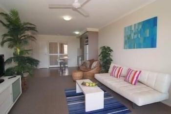 Airlie Central Apartments - Accommodation Bookings 4
