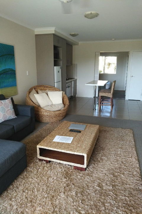 Airlie Central Apartments - Accommodation Bookings 0