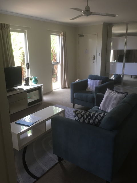 Airlie Central Apartments - Accommodation Bookings 5