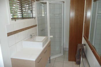 Beachside Holiday Units - Accommodation Bookings 4