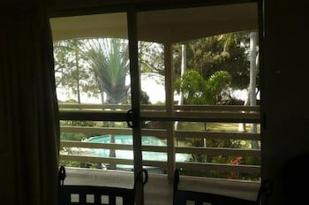 Beachside Holiday Units - Accommodation Bookings 3