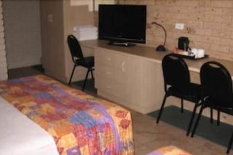 Castle Motor Lodge - Accommodation Bookings 6
