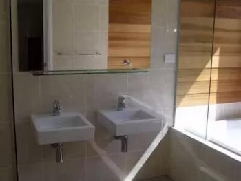 Gooromon Park Cottages - Accommodation Bookings 4