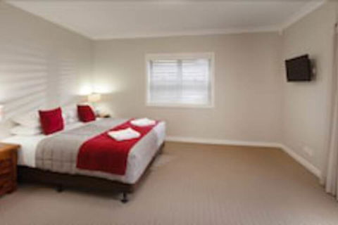 Hamilton On Everton - Accommodation Bookings 1
