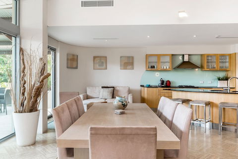 Jades On Lawson - Accommodation Bookings 4