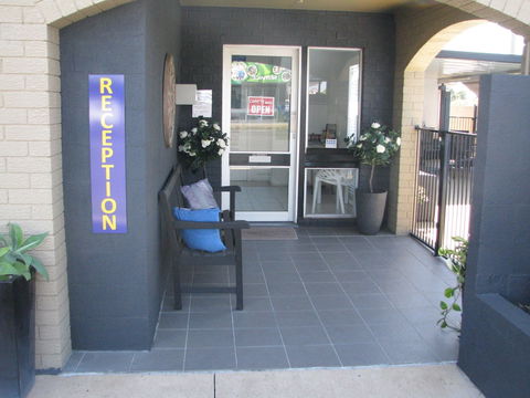 Charm City Motel - Accommodation Bookings 2
