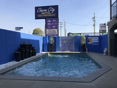 Charm City Motel - Accommodation Bookings 4