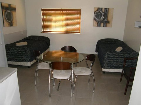 Emerald Western Gateway Motel - Accommodation Bookings 6