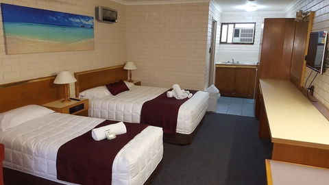 Tabourie Lake Motel - Accommodation Bookings 4