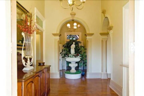 Hermitage Hill Country Retreat & Function Centre - Accommodation Bookings 4