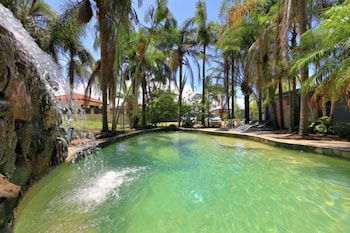 Bargara Gardens Motel & Holiday Villas - Accommodation Bookings 1