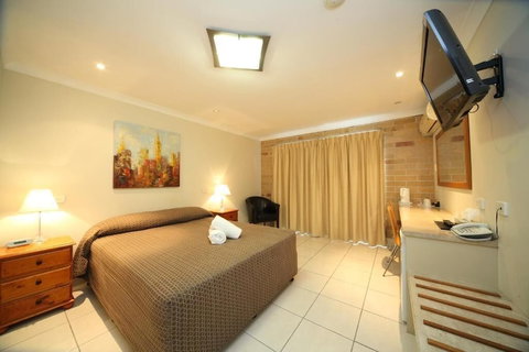 Emerald Central Palms Motel - Accommodation Bookings 4