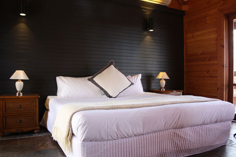 Warrenmang Winery & Resort - Accommodation Bookings 5