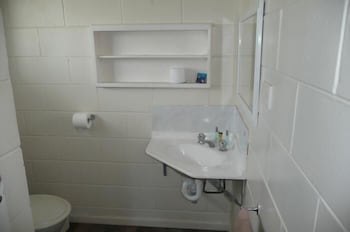 Ocean Breeze Units - Accommodation Bookings 2