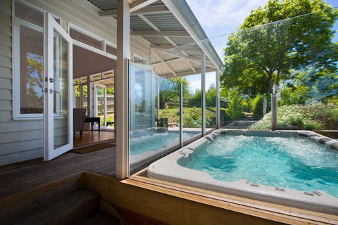 Sades - Accommodation Bookings 1