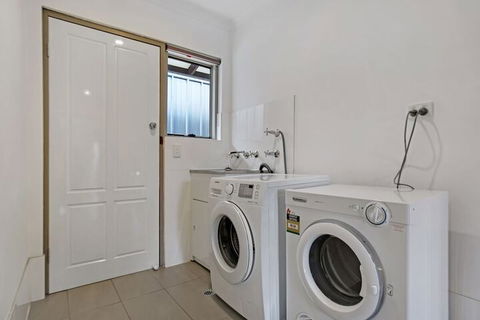 Adelaide Holiday Homes - Accommodation Bookings 2