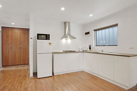 Adelaide Holiday Homes - Accommodation Bookings 7