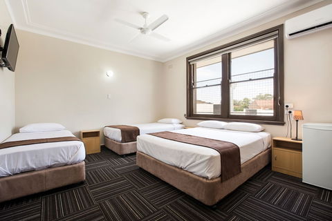 Toongabbie Hotel - Accommodation Bookings 4