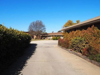 Jacaranda Motel & Holiday Units - Accommodation Bookings 1