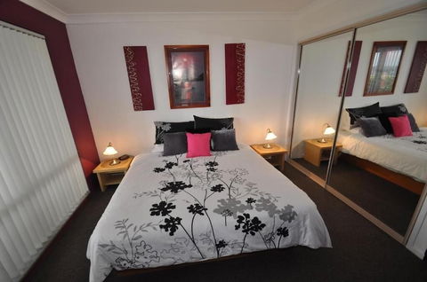 Beachfront Apartments Narooma - Accommodation Bookings 5