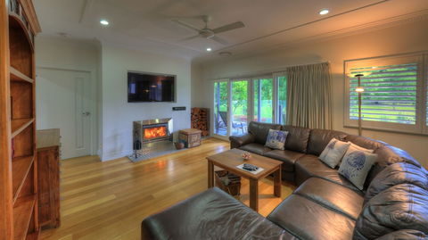 G.g's By The River - Accommodation Bookings 3