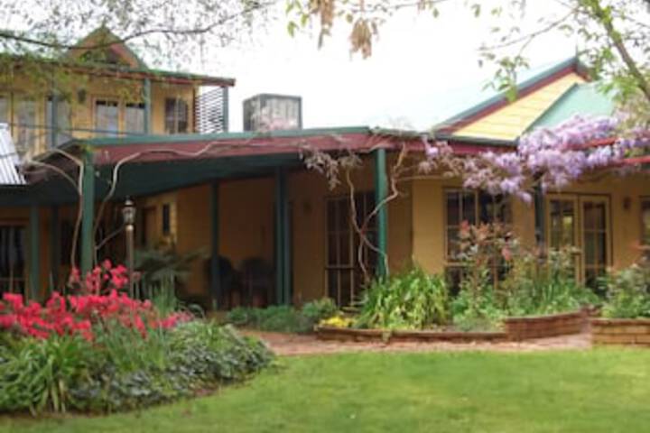 Howqua VIC Accommodation Bookings