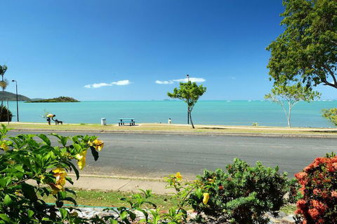Whitsunday Waterfront Apartments - Accommodation Bookings 4