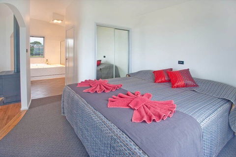 SURFBEACH HOLIDAY PARK - Accommodation Bookings 1
