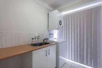 Annand Mews Serviced Apartments - Accommodation Bookings 3