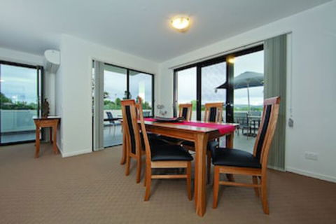 Accommodate Canberra - Century - Accommodation Bookings 0