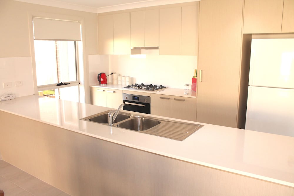 West Hoxton NSW Accommodation Bookings