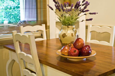 Autumn Abode Cottages Two - Accommodation Bookings 4