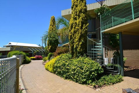 Emmanuel Holiday Apartments - Accommodation Bookings 1