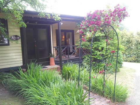 Leafield Cottages - Accommodation Bookings 2