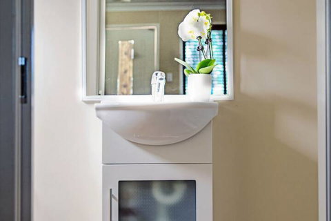 The Gallery Motor Inn - Accommodation Bookings 7