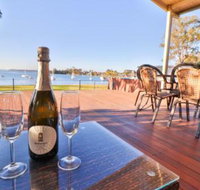 Lakefront Simplicity - Accommodation Bookings