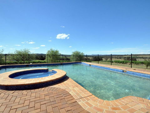 Beggars Bridge Vineyard Homestead W / Pool + Wifi + Tennis + Vineyard - Accommodation Bookings 4