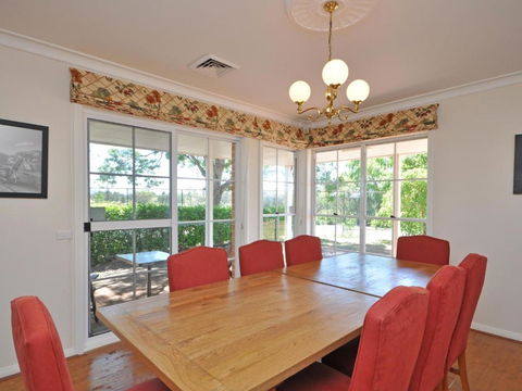 Beggars Bridge Vineyard Homestead W / Pool + Wifi + Tennis + Vineyard - Accommodation Bookings 5