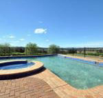 Beggars Bridge Vineyard Homestead w / pool  wifi  tennis  vineyard - Accommodation Bookings