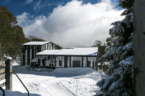 Elk At Falls - Accommodation Bookings 0