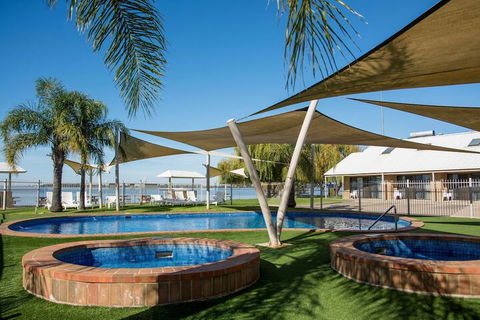 Lake Edge Resort - Accommodation Bookings 2