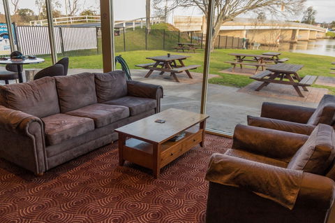 Moruya Waterfront Hotel Motel - Accommodation Bookings 5