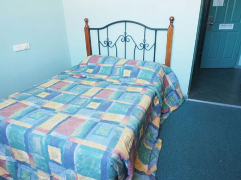 Harp Hotel - Accommodation Bookings 2