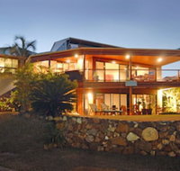 Airlie Waterfront Bed  Breakfast - Accommodation Bookings