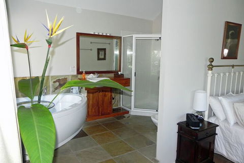 Airlie Waterfront Bed & Breakfast - Accommodation Bookings 5