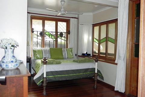 Airlie Waterfront Bed & Breakfast - Accommodation Bookings 4