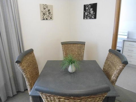Ashwood Apartment Bellerive - Accommodation Bookings 1