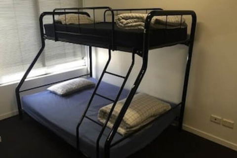 Down Under Hostels - Surfers Paradise - Accommodation Bookings 2