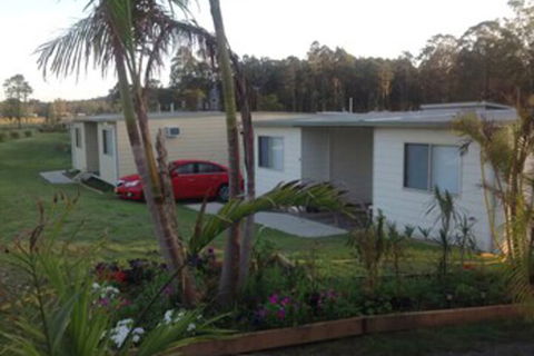 Australian Motor Homes Tourist Park - Accommodation Bookings 1